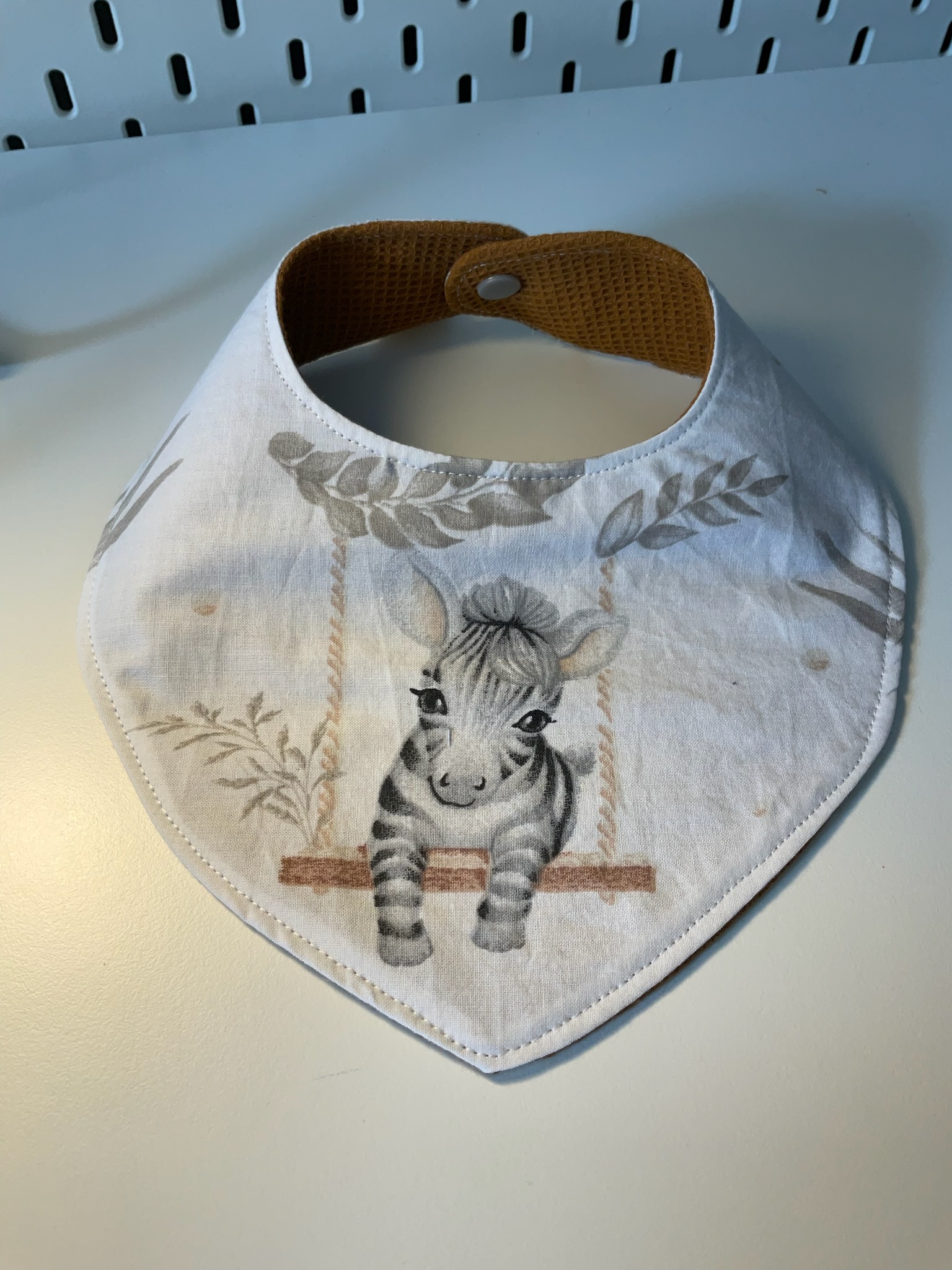 Bavoir Bandana 0-6m – Image 4